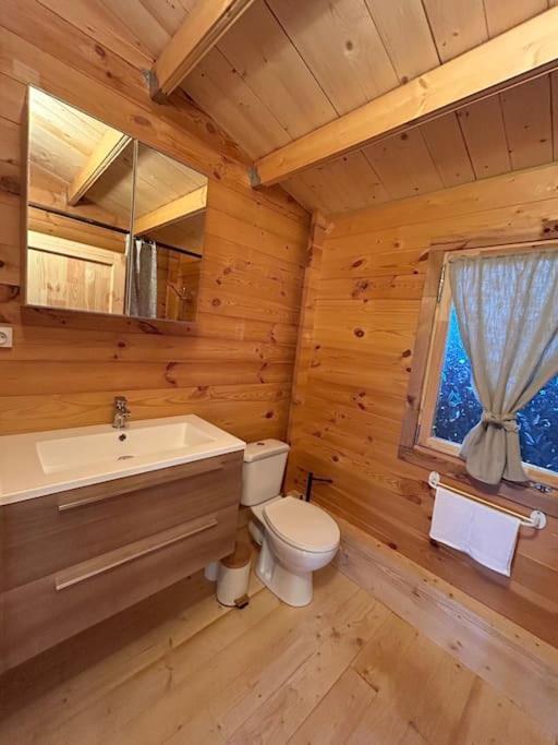 Chalet Bois Jacuzzi Bessan Exterior photo